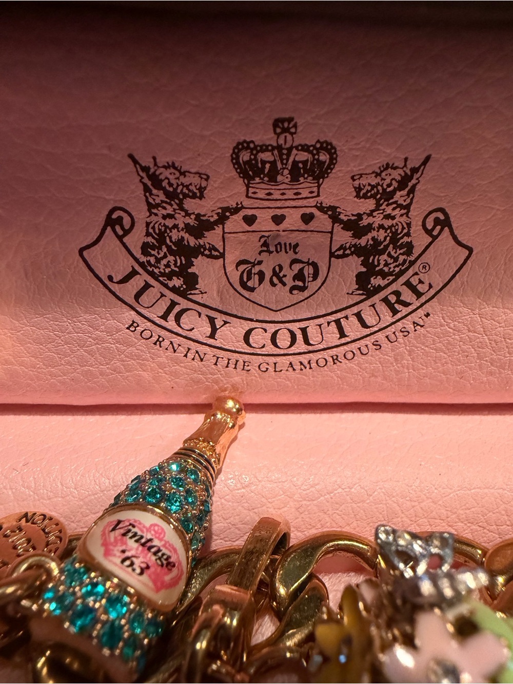 Vintage Juicy Couture Charm Bracelet + 5 Retired Charms & Original Box- Rare Y2K - Picture 2 of 11